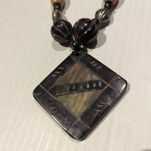 Vintage Carved Wooden Beaded Necklace Pendant Boho Tribal Ethnic Earthy - Picture 2 of 8